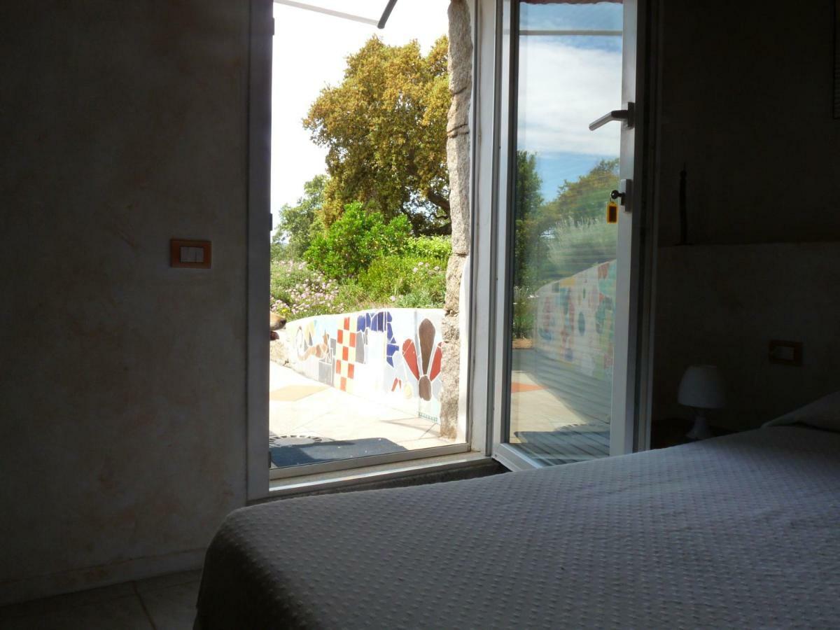 La Scala Guesthouse Berchiddeddu Habitación foto